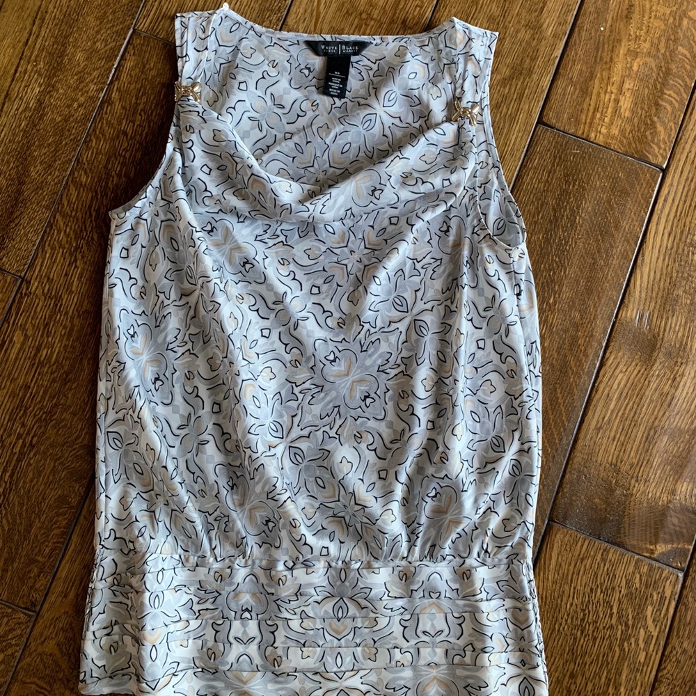 White House Black Market shell